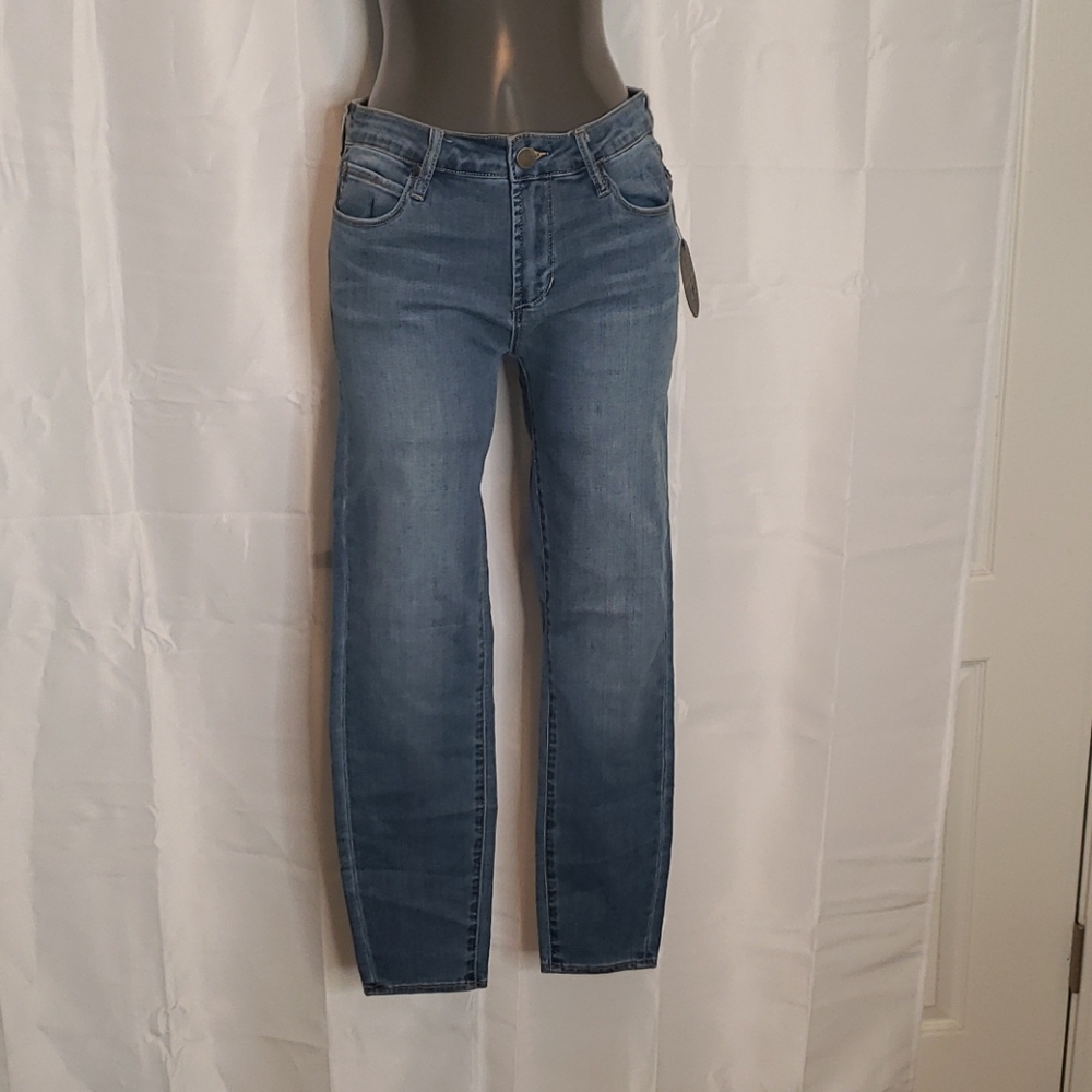 Articles of Society Women's Blue Denim Classic Skinny Jean's - Size 26/28